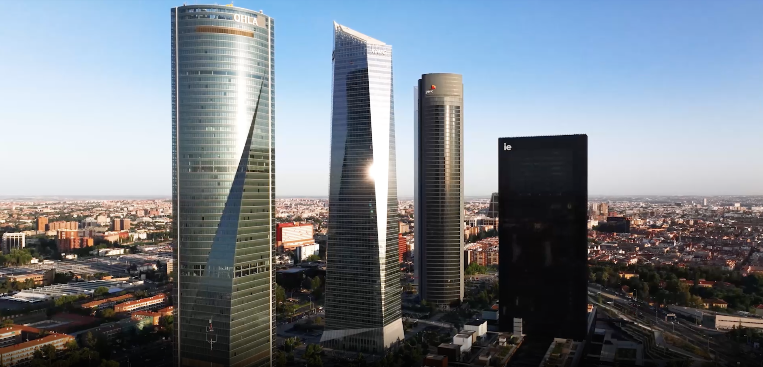 Grabacion aerea de las Cuatro Torres de Madrid realizada por Drone Artists